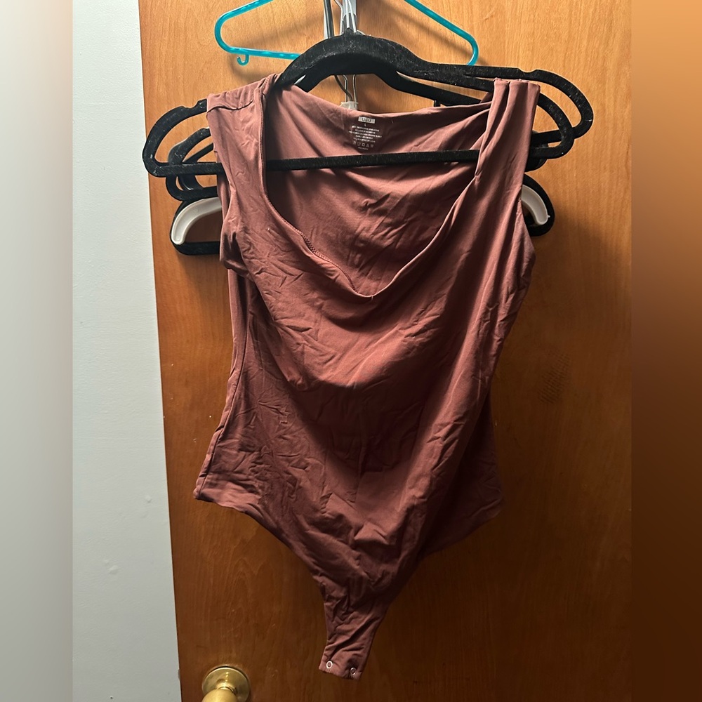 UEU Mauve Top